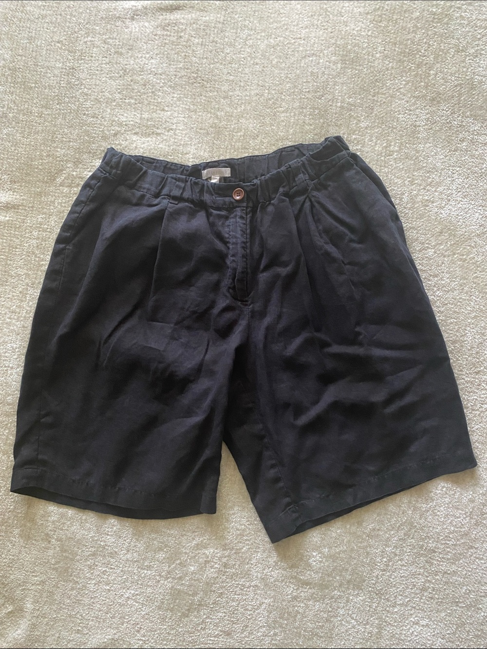 Eileen Fisher Women’s Black Pleated Organic Linen Shorts